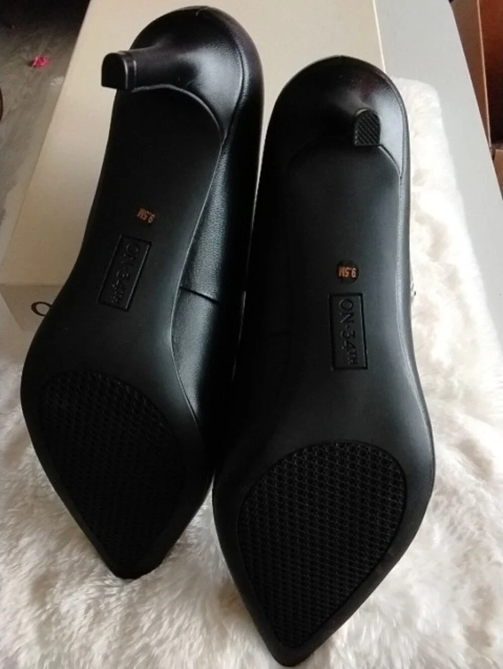 ON 34TH Jeulesl Black Pointed-Toe Mid Heel Pumps